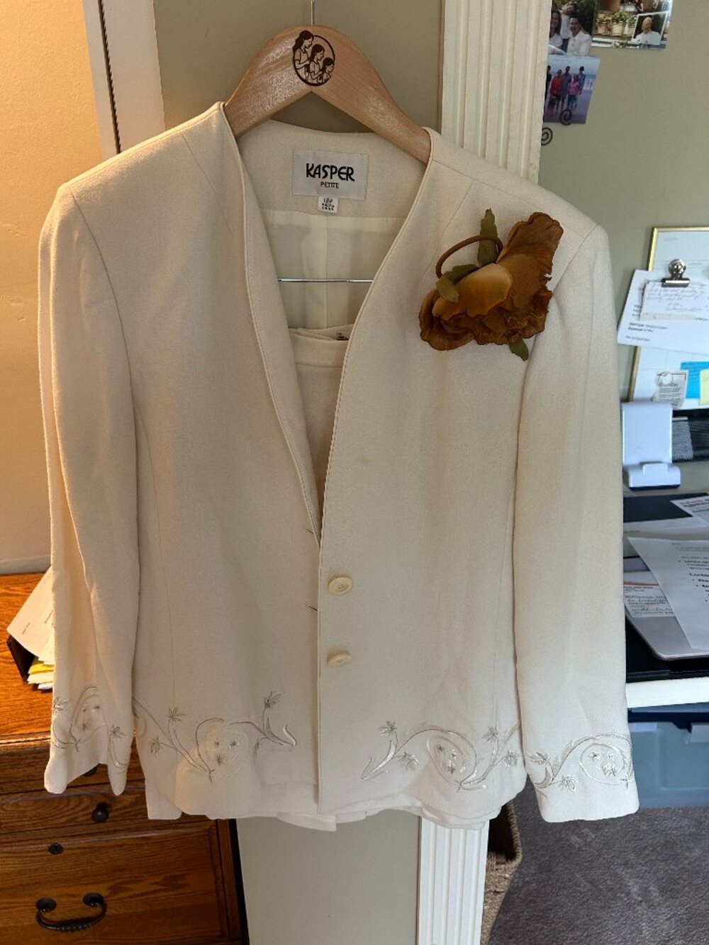 Off white embroidered Kasper suit size 12P